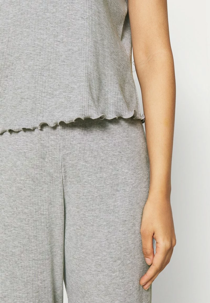 Lo mas barato 😍 Anna Field SET - Pijama - Dark Grey, Mujer 😉 6 Lo mas barato 😍 Anna Field SET - Pijama - Dark Grey, Mujer 😉 - Imagen 6