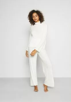 Comprar 😀 Anna Field SET - Pijama - Off-white, Mujer ✔️