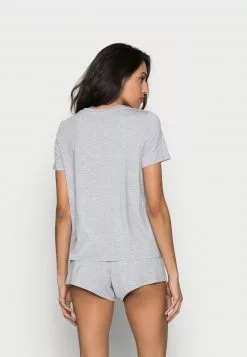 10 mejores 🧨 Anna Field Basic Short Set - Pijama - Light Grey, Mujer 🧨 8 10 mejores 🧨 Anna Field Basic Short Set - Pijama - Light Grey, Mujer 🧨 -Anna Field Tienda de ventas 18757526fc2f44a391a29730bd3cf91e