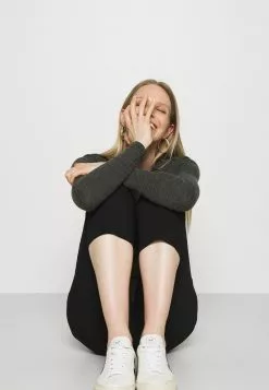 Las mejores reseñas de 🧨 Anna Field Pantalones - Dark Blue, Mujer 👍 -Anna Field Tienda de ventas 1b318287b406417ebc982d1f24ef025c