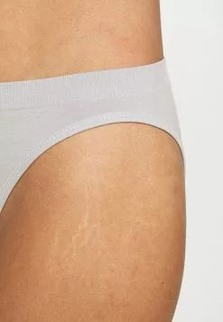 Comprar ❤️ Anna Field 3 PACK SEAMLESS BRIEF - Braguitas - Grey, Mujer 👏 11 Comprar ❤️ Anna Field 3 PACK SEAMLESS BRIEF - Braguitas - Grey, Mujer 👏 -Anna Field Tienda de ventas 3f8454dae6594887bcc83094aade1b7b