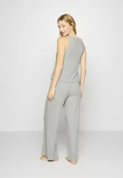 Comprar 🥰 Anna Field RIB 3 PIECE PYJAMA - Pijama - Light Grey, Mujer ⭐ 13 Comprar 🥰 Anna Field RIB 3 PIECE PYJAMA - Pijama - Light Grey, Mujer ⭐ -Anna Field Tienda de ventas 3f987f9e1047441bbc3bc01ad06f0fd2