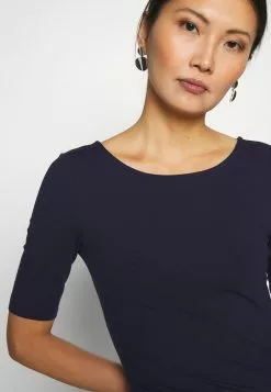 Toma de corriente ✨ Anna Field Camiseta Básica - Maritime Blue, Mujer 🌟 9 Toma de corriente ✨ Anna Field Camiseta Básica - Maritime Blue, Mujer 🌟 -Anna Field Tienda de ventas 429feadb12f945f8baa07c5a5d826fe6