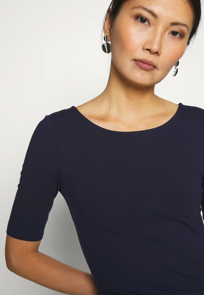 Toma de corriente ✨ Anna Field Camiseta Básica - Maritime Blue, Mujer 🌟 5 Toma de corriente ✨ Anna Field Camiseta Básica - Maritime Blue, Mujer 🌟 - Imagen 5