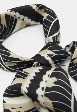 Toma de corriente ⭐ Anna Field 2 PACK - Pañuelo - Black/off White, Mujer 👏 9 Toma de corriente ⭐ Anna Field 2 PACK - Pañuelo - Black/off White, Mujer 👏 -Anna Field Tienda de ventas 42a274c8218c4ef692c7ce845c6a41cf