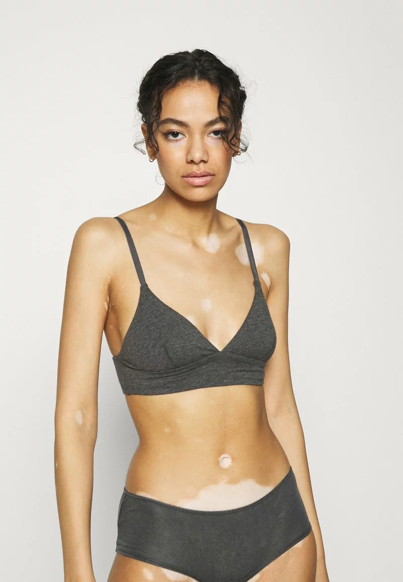 Venta al por mayor ✨ Anna Field 3 PACK - Top - Grey, Mujer 😉 3 Venta al por mayor ✨ Anna Field 3 PACK - Top - Grey, Mujer 😉 - Imagen 3