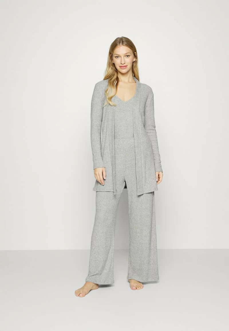 Comprar 🥰 Anna Field RIB 3 PIECE PYJAMA - Pijama - Light Grey, Mujer ⭐ 1 Comprar 🥰 Anna Field RIB 3 PIECE PYJAMA - Pijama - Light Grey, Mujer ⭐