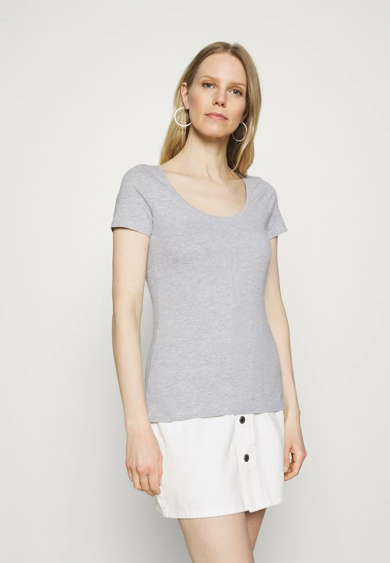 Comprar 🔔 Anna Field 3 PACK - Camiseta Básica - White/mottled Light Grey/light Green, Mujer 😍 5 Comprar 🔔 Anna Field 3 PACK - Camiseta Básica - White/mottled Light Grey/light Green, Mujer 😍 - Imagen 5