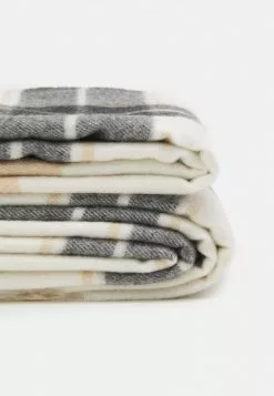 Para estrenar 🤩 Anna Field Bufanda - Off-white, Mujer ⭐ 8 Para estrenar 🤩 Anna Field Bufanda - Off-white, Mujer ⭐ -Anna Field Tienda de ventas 7490603959884adfb5755d6a19b8f81c