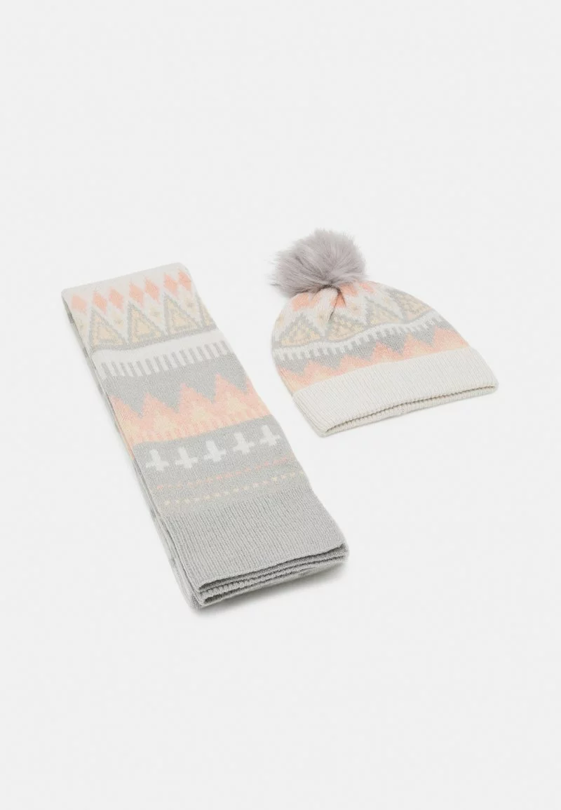 Para estrenar 👏 Anna Field SET - Bufanda - Off-white/grey/pink, Mujer ✔️ 1 Para estrenar 👏 Anna Field SET - Bufanda - Off-white/grey/pink, Mujer ✔️