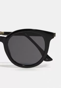 Mejor trato 🤩 Anna Field Gafas De Sol - Black, Mujer ✨ 7 Mejor trato 🤩 Anna Field Gafas De Sol - Black, Mujer ✨ -Anna Field Tienda de ventas 8f0a1fae6e474ddc9b246796c9d8e31c