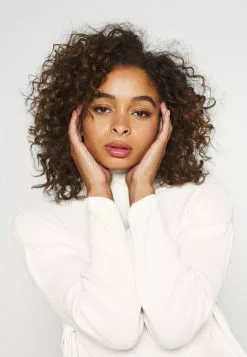 Toma de corriente 🛒 Anna Field SET - Pijama - Beige, Mujer 🔥 -Anna Field Tienda de ventas 97a846d9aeea4f6687695e1c74ddb808