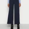 Lo mas barato 🧨 Anna Field Flared Leg Business Trousers - Pantalones - Dark Blue, Mujer 🥰
