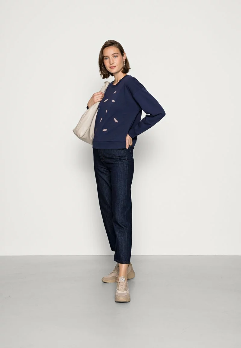 Venta al por mayor 😍 Anna Field Embroidered Sweatshirt Regular Fit - Sudadera - Dark Blue, Mujer 🛒 2 Venta al por mayor 😍 Anna Field Embroidered Sweatshirt Regular Fit - Sudadera - Dark Blue, Mujer 🛒 - Imagen 2