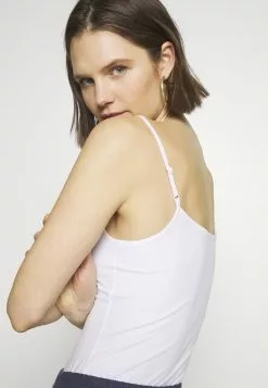 Toma de corriente ✔️ Anna Field 3er PACK - Top - White/navy/light Grey, Mujer 🛒 13 Toma de corriente ✔️ Anna Field 3er PACK - Top - White/navy/light Grey, Mujer 🛒 -Anna Field Tienda de ventas a8d5c424a01e45f7bc01a968a67815ab