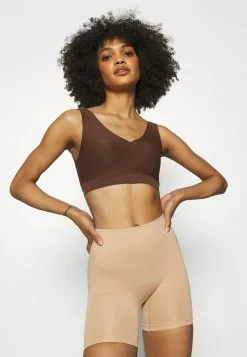 Las mejores reseñas de ❤️ Anna Field 2PP SEAMLESS SHORTS - Shapewear - Beige, Mujer 🥰 -Anna Field Tienda de ventas ab9844776caf445c9c9d4d885f673b1b