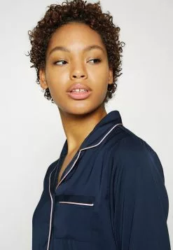 Descuento ✔️ Anna Field AMANDA LONG SLEEVE SHORT SET - Pijama - Dark Blue, Mujer 😉 -Anna Field Tienda de ventas d0c424c67eae486c8b274bf06540f70d