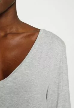 ofertas ✔️ Anna Field MIDI NIGHTIE - Camisón - Light Grey, Mujer 🔔 11 ofertas ✔️ Anna Field MIDI NIGHTIE - Camisón - Light Grey, Mujer 🔔 -Anna Field Tienda de ventas e76d3fcf85434f12938ac7a7960f9f22