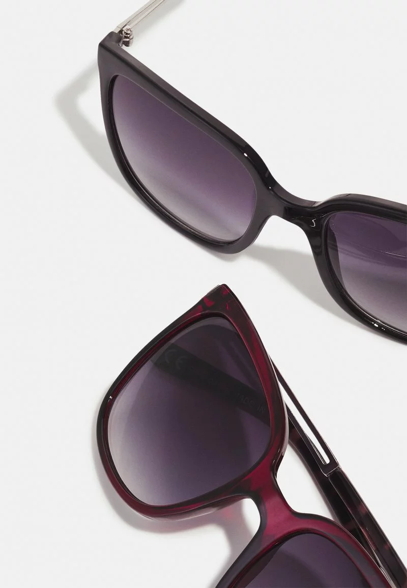 Toma de corriente ✔️ Anna Field 2 PACK - Gafas De Sol - Black/red, Mujer 🔔 3 Toma de corriente ✔️ Anna Field 2 PACK - Gafas De Sol - Black/red, Mujer 🔔 - Imagen 3