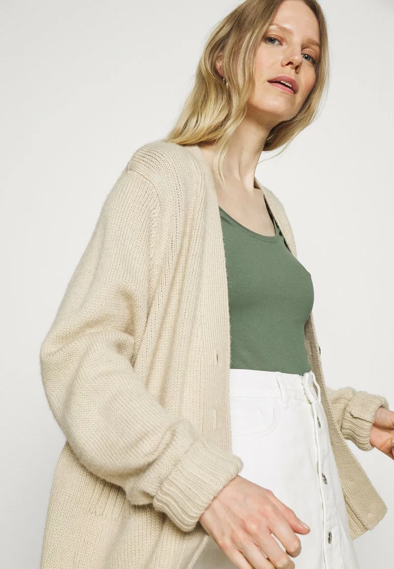 Comprar 🔔 Anna Field 3 PACK - Camiseta Básica - White/mottled Light Grey/light Green, Mujer 😍 6 Comprar 🔔 Anna Field 3 PACK - Camiseta Básica - White/mottled Light Grey/light Green, Mujer 😍 - Imagen 6