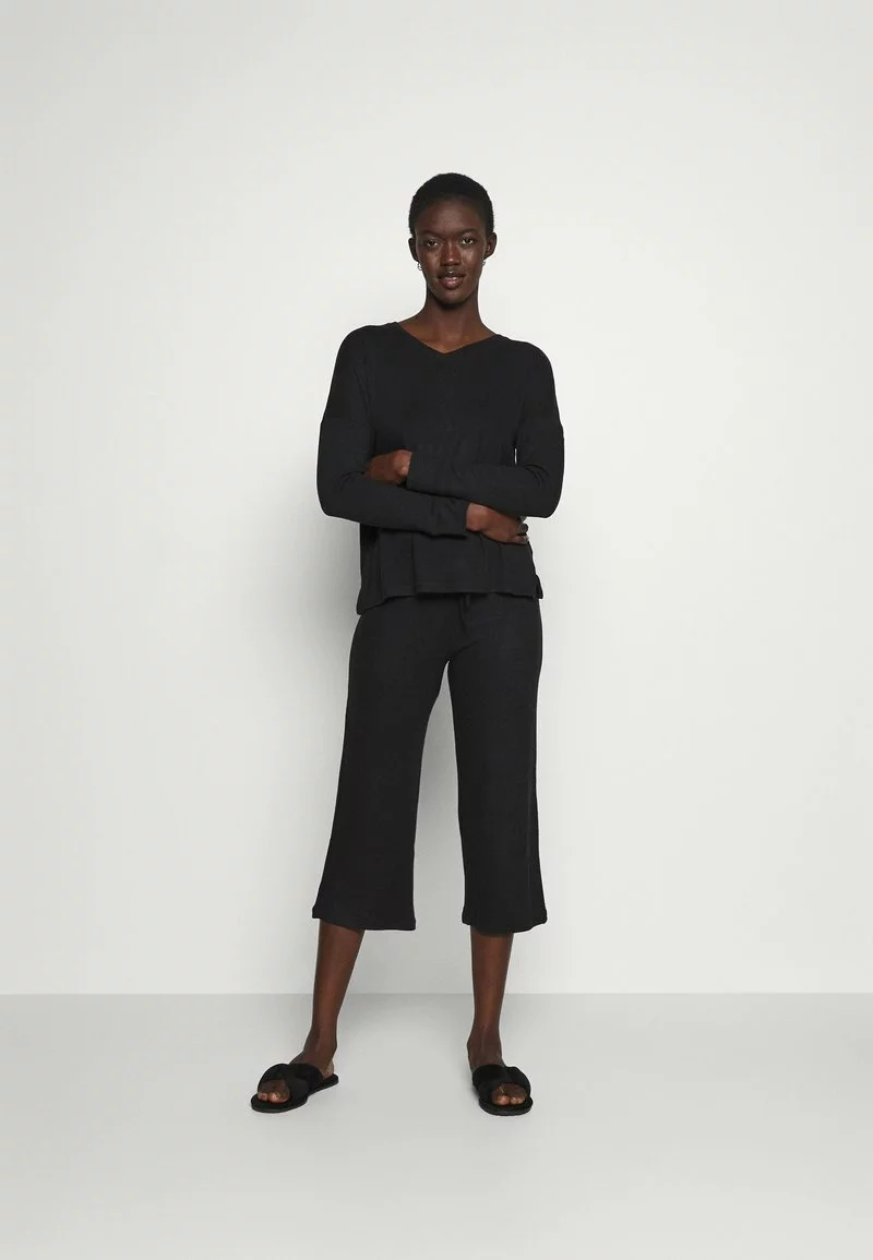 Las mejores reseñas de ⌛ Anna Field SET - Pijama - Black, Mujer 😀 2 Las mejores reseñas de ⌛ Anna Field SET - Pijama - Black, Mujer 😀 - Imagen 2